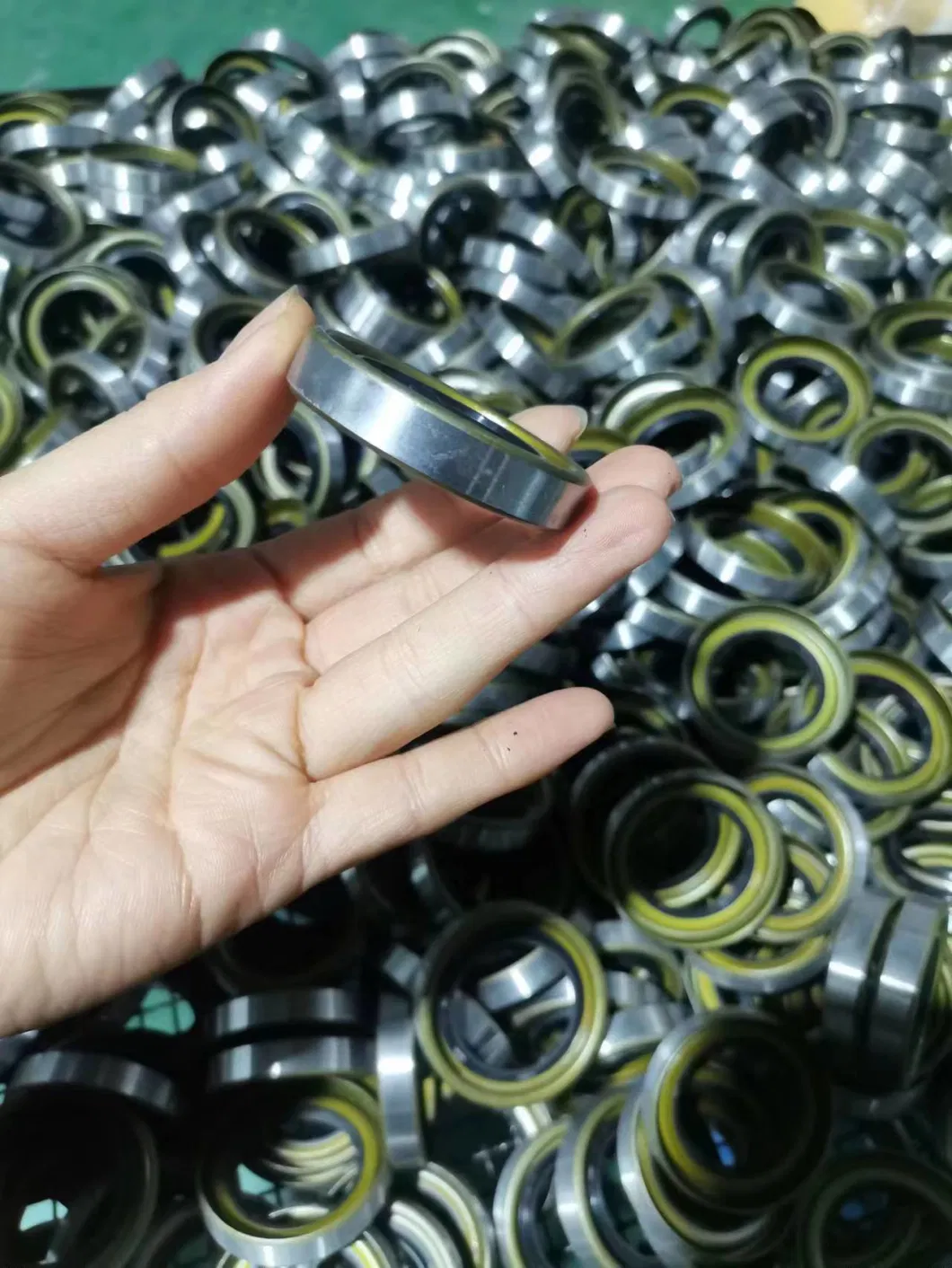 Of Complete Rubber Seals Including Oil Seal And Combination Washer NBR TG Oil Seal (Thiết hợp các thiết bị giặt dầu NBR TG) 3
